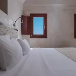 Meroviglia Boutique * Imerovigli (Santorini)