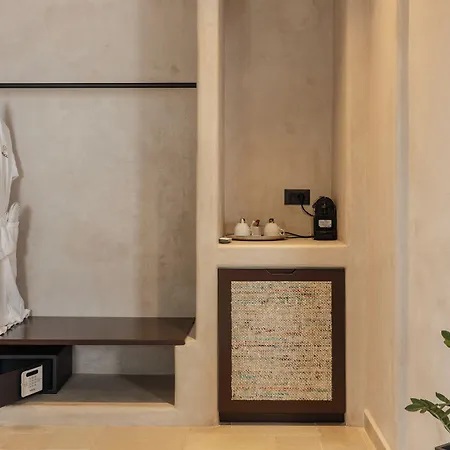 Meroviglia Boutique Imerovigli (Santorini)